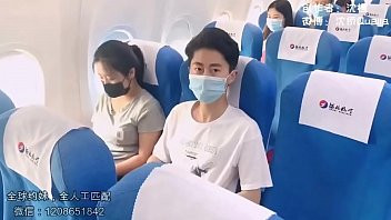 Play 火车偶遇前男友，就在卧铺上干了起来。