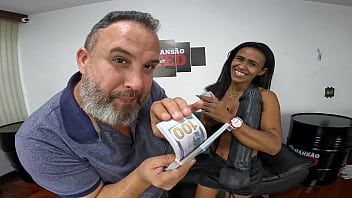 Play Milf India Juju accepts the $10,000 challenge to shove Tikinho up her ass