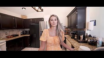 Play Secret Deal With Friends Hot Desperate Mom Mandy Rhea