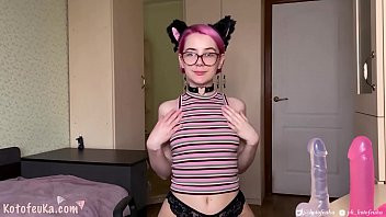 Play Cute Pink-Haired Babe Suck Dildos in the Choker - Hot Solo