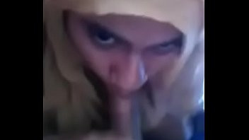 Play Pakistani girl giving Blowjob in open