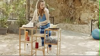 Play Karla Kush Isiah Maxwell