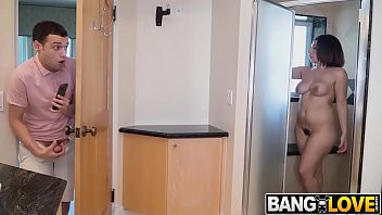 Play Horny Neighbor Valentina Jewels