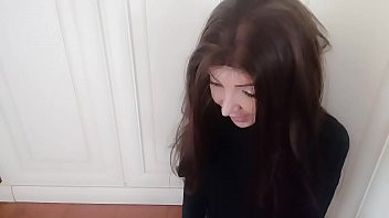 Play Gorgeous Italian confesses her sins and blackmails the parish priest